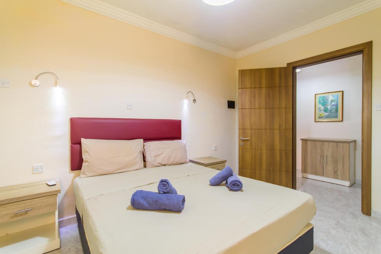 Pool & Sea Merill Apartments Mellieha Ngoại thất bức ảnh