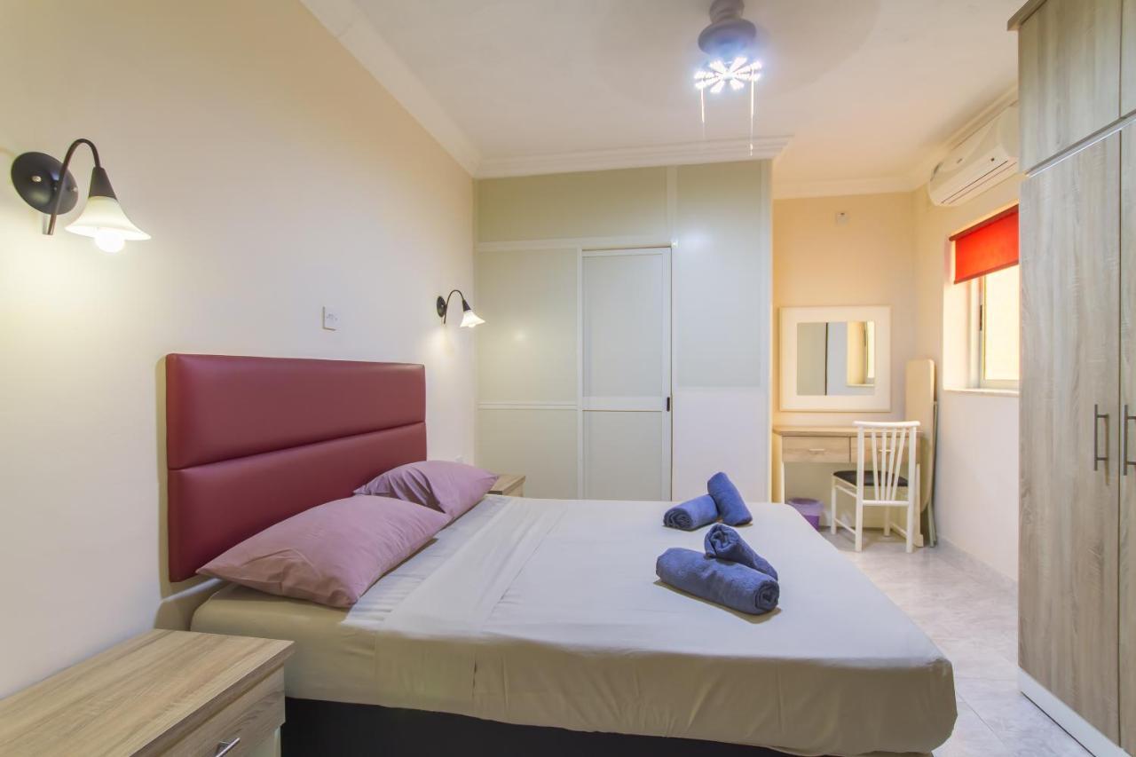 Pool & Sea Merill Apartments Mellieha Ngoại thất bức ảnh