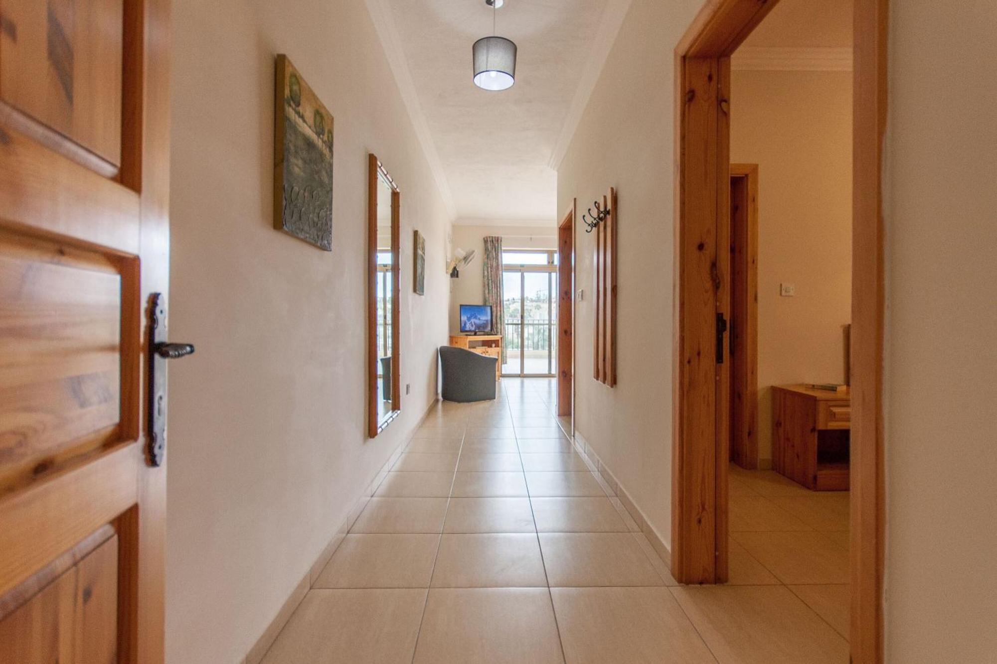 Pool & Sea Merill Apartments Mellieha Ngoại thất bức ảnh