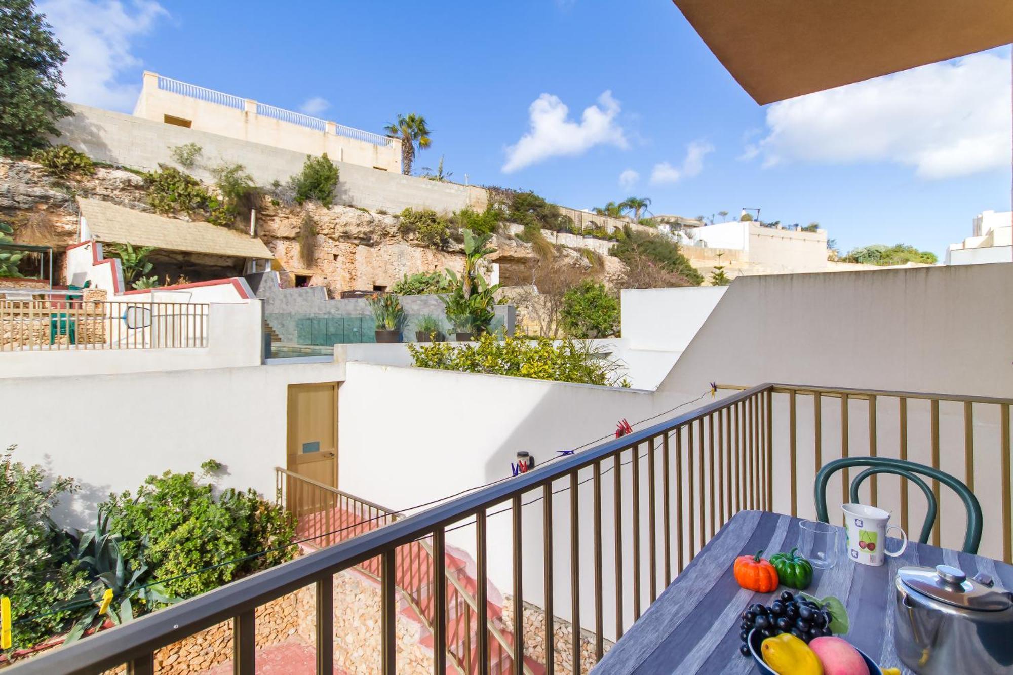 Pool & Sea Merill Apartments Mellieha Ngoại thất bức ảnh