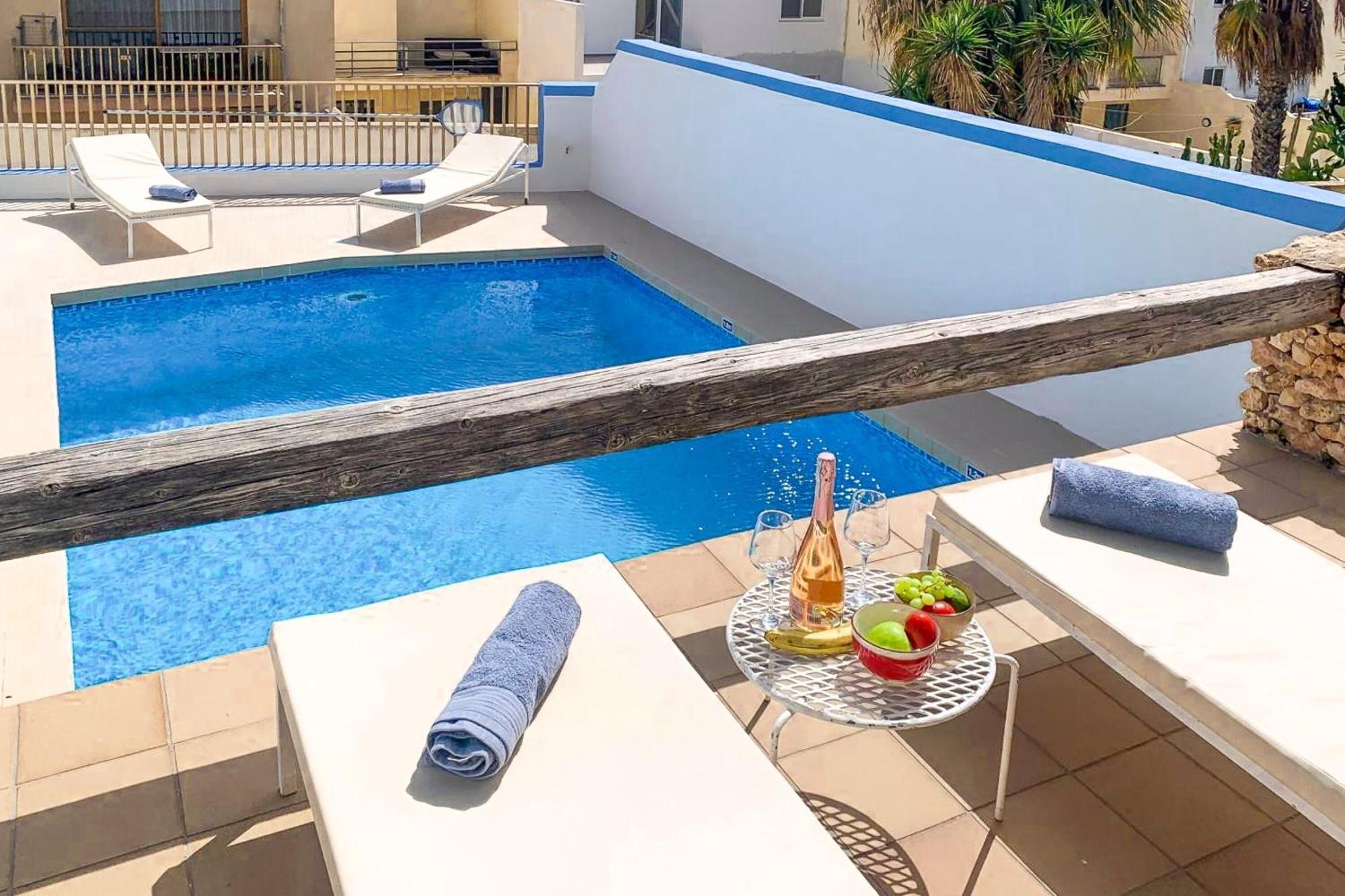 Pool & Sea Merill Apartments Mellieha Ngoại thất bức ảnh