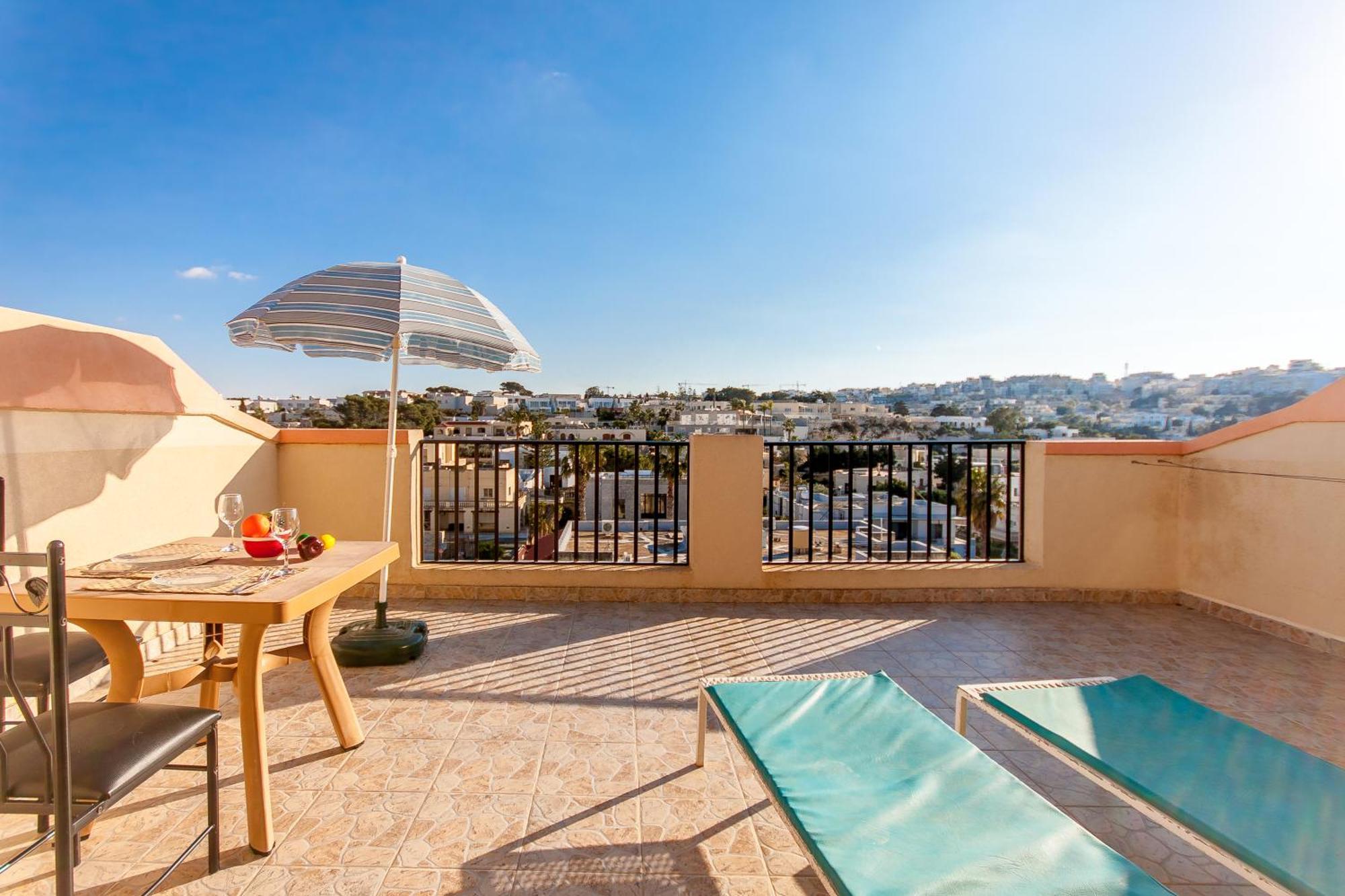 Pool & Sea Merill Apartments Mellieha Phòng bức ảnh